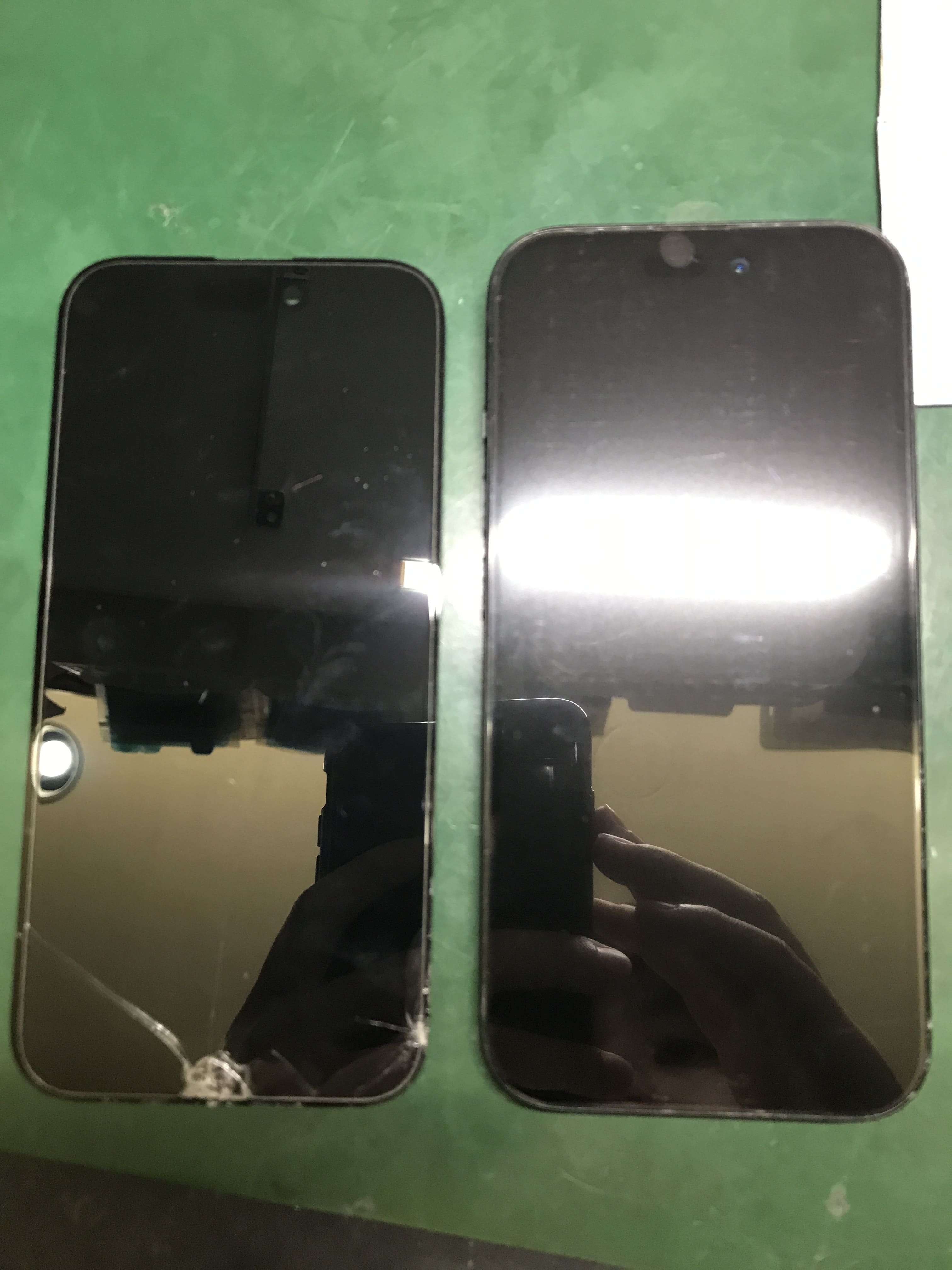 iPhone16画面交換修理【スマホ修理工房川崎店】